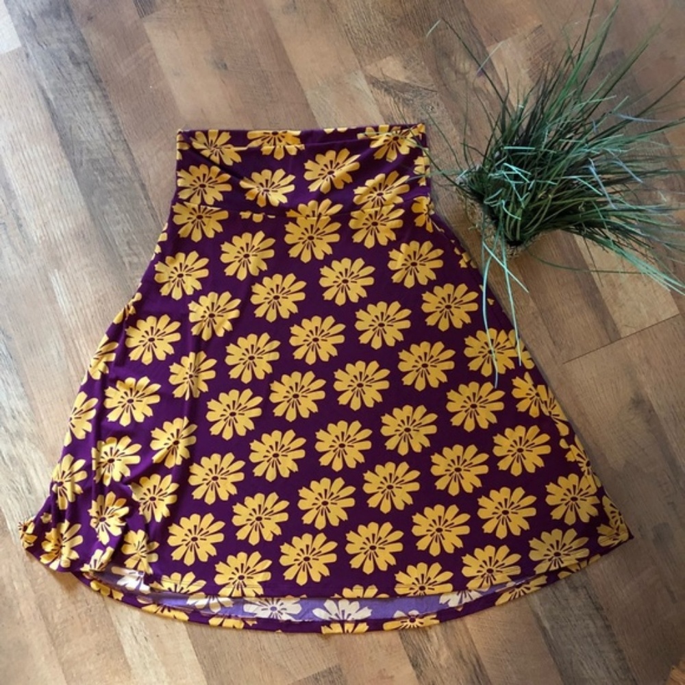 LuLaRoe purple and orange skirt Size S